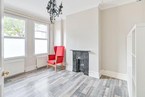 3 bedroom house to rent, Tylecroft Road, Norbury, London, SW16