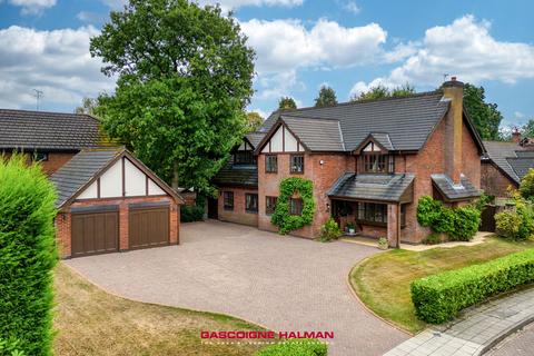 4 bedroom detached house for sale, Lodge Farm Close, Bramhall, SK7