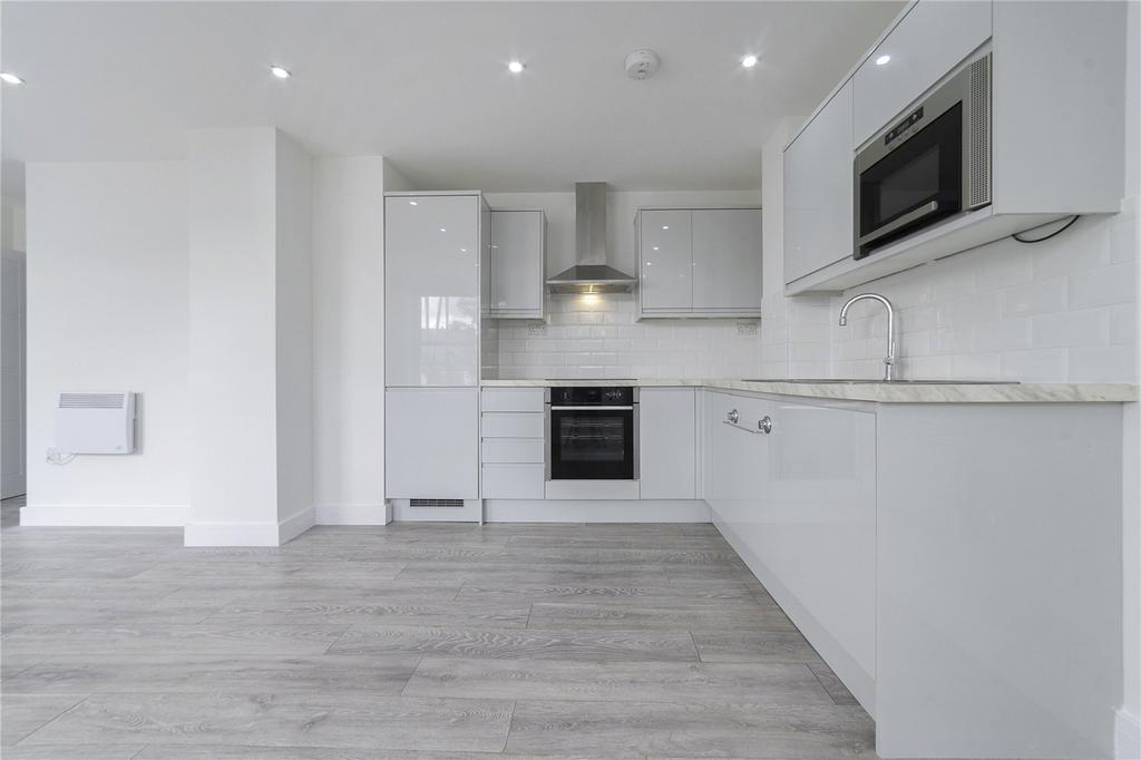 Apartment in Hertfordshire - View 3