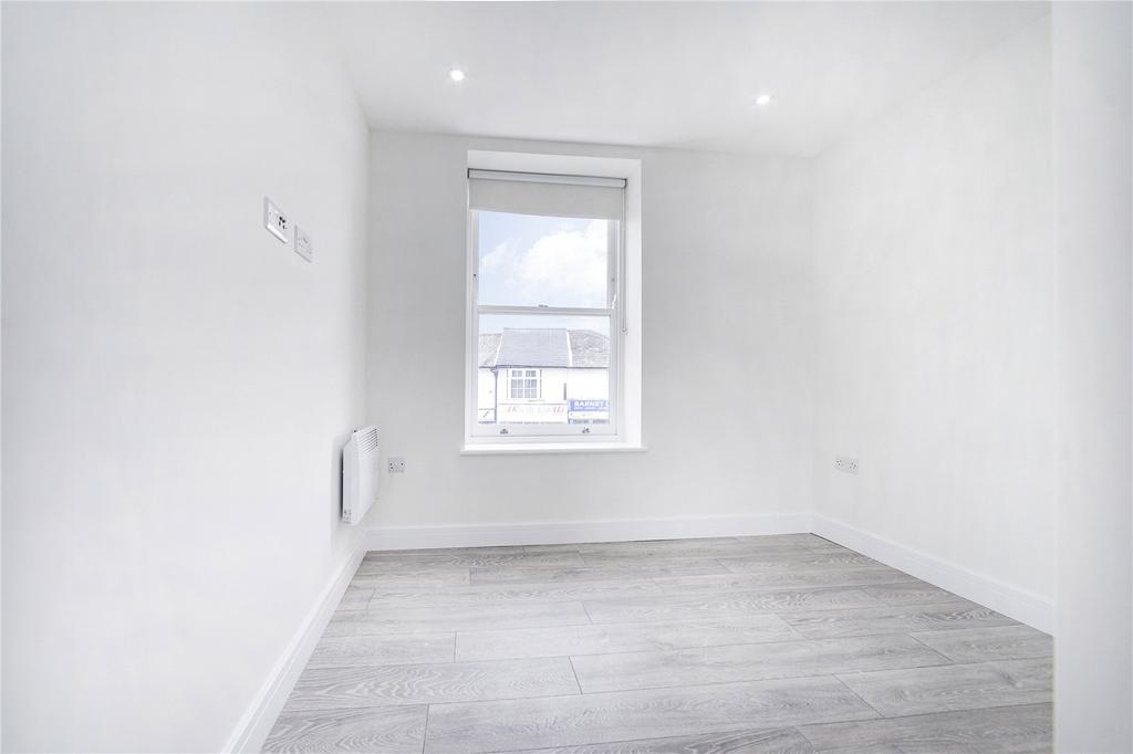 Apartment in Hertfordshire - View 5