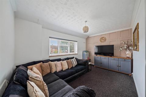 1 bedroom maisonette for sale, Maple Grove, Guildford