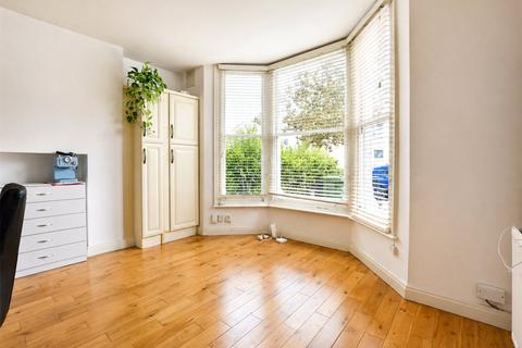 2 bedroom apartment to rent, Arngask Road, London, SE6