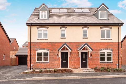 4 bedroom semi-detached house to rent, Bluebell Way, Shepshed, LOUGHBOROUGH