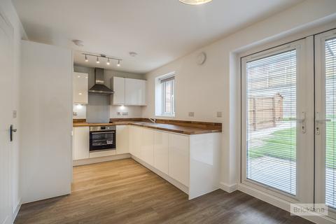 4 bedroom semi-detached house to rent, Bluebell Way, Shepshed, LOUGHBOROUGH