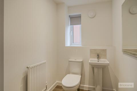 4 bedroom semi-detached house to rent, Bluebell Way, Shepshed, LOUGHBOROUGH