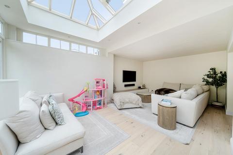 undefined, The Heronry, Walton-On-Thames, KT12