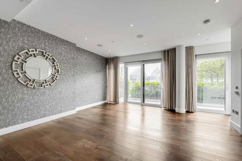 2 bedroom flat to rent, Central Avenue, London SW6