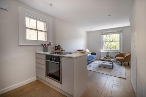 1 bedroom flat for sale, Galveston Road, London, SW15