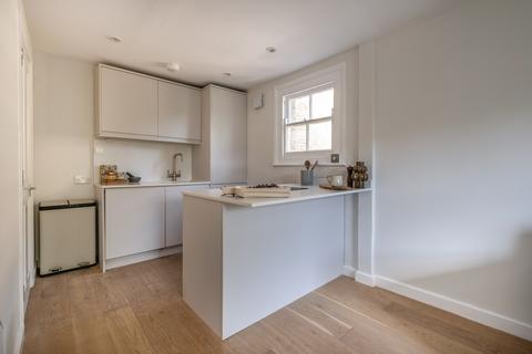 1 bedroom flat for sale, Galveston Road, London, SW15