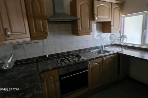 4 bedroom terraced house to rent, Olney Street(WITH BILLS OPTION), Manchester M13