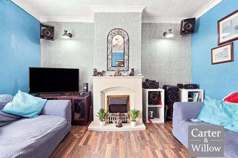 3 bedroom end of terrace house for sale, Crossway, Dagenham, Essex