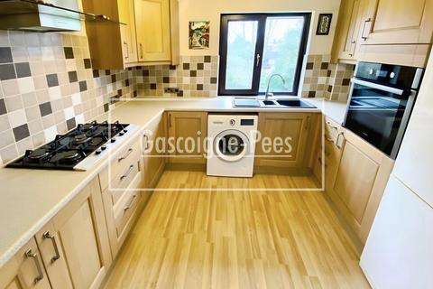 2 bedroom apartment to rent, Culver House, Guildford, GU1