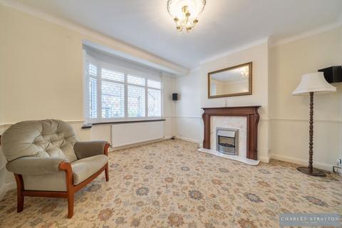 3 bedroom end of terrace house for sale, Stanley Avenue, Gidea Park