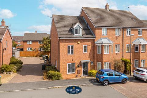 4 bedroom semi-detached house to rent, Shropshire Drive, Coventry CV3