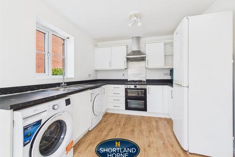 4 bedroom semi-detached house to rent, Shropshire Drive, Coventry CV3