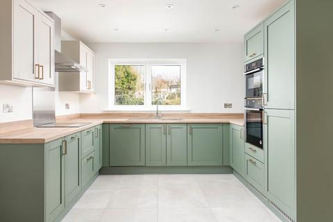 3 bedroom detached house for sale, Westbury Road, Bratton, Westbury