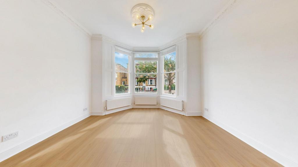 Apartment in London - View 2