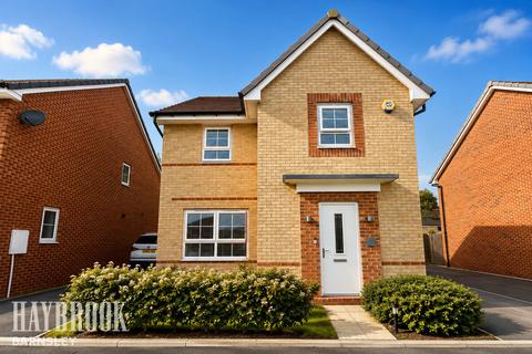 4 bedroom detached house for sale, Carrs Avenue, Cudworth