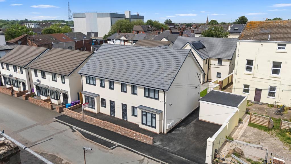 Apartment in Liverpool - View 5