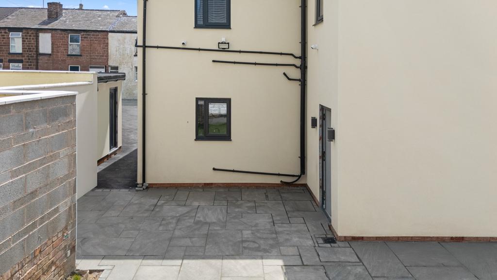 Apartment in Liverpool - More
