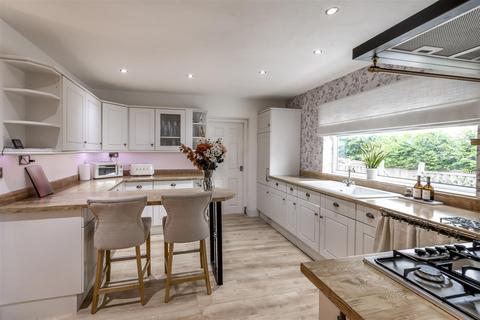 5 bedroom detached house for sale, Church Lane, Clifton Village, Rotherham