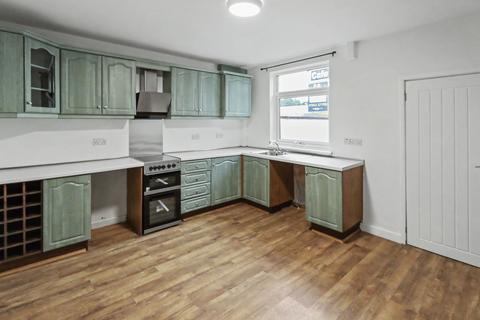 3 bedroom end of terrace house to rent, School Street, Golborne, WA3