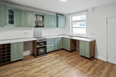 3 bedroom end of terrace house to rent, School Street, Golborne, WA3