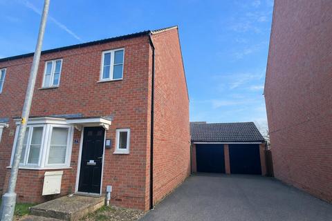 3 bedroom house to rent, Dewar Close, Corby NN17