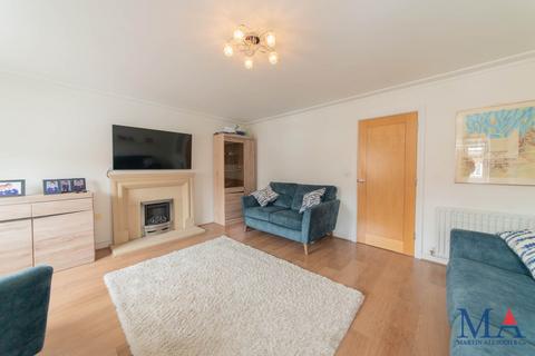 4 bedroom terraced house for sale, Highbridge Close, Radlett