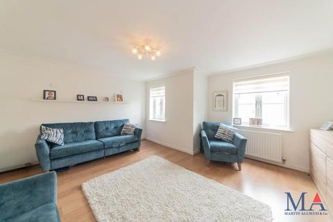 4 bedroom terraced house for sale, Highbridge Close, Radlett