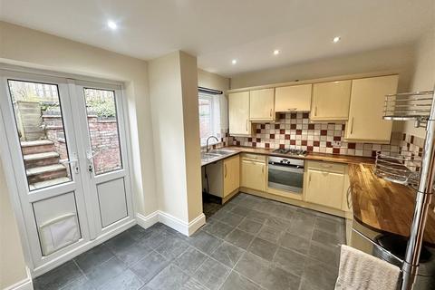 2 bedroom semi-detached house to rent, Abbey Road, Redditch