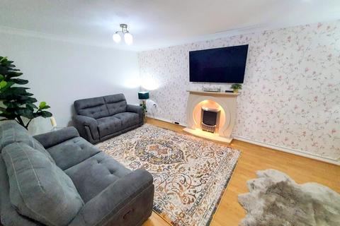 4 bedroom house to rent, Ainsbrook Avenue, Manchester, M9