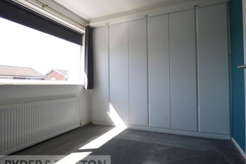 2 bedroom semi-detached house to rent, Willow Avenue, Middleton, Manchester, Greater Manchester, M24