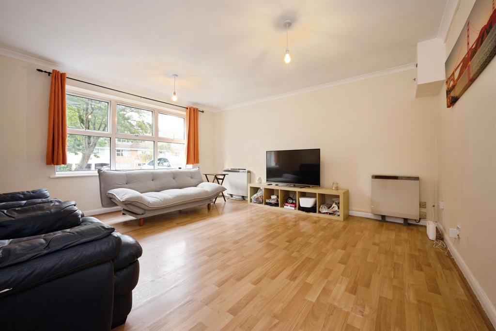 Apartment in Linslade, Southcott, Leighton-Linslade - View 4