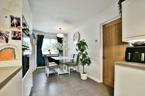 undefined, Bowmont Close, Cheadle Hulme, Cheshire, SK8