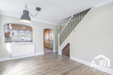 3 bedroom semi-detached house to rent, Brixham Road, Welling DA16