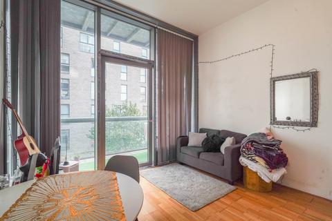 Studio for sale, Clippers Quay, Salford M50