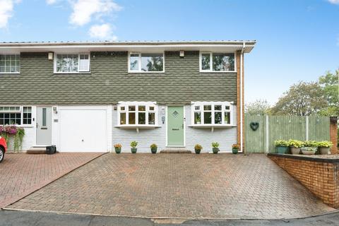 4 bedroom semi-detached house for sale, Broadway Avenue, HALESOWEN