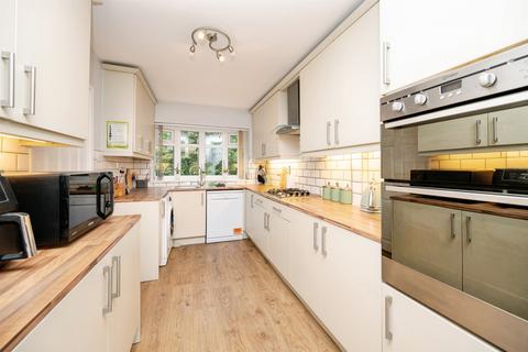 4 bedroom semi-detached house for sale, Broadway Avenue, HALESOWEN