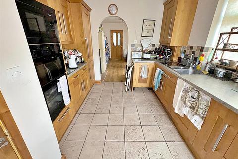 3 bedroom terraced house for sale, Hainton Avenue, Grimsby, N.E. Lincs, DN32 9LS