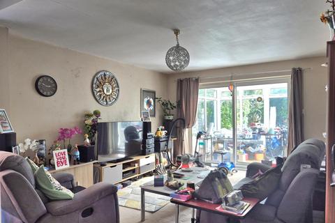 2 bedroom flat for sale, Quantock Road, Weston-Super-Mare BS23
