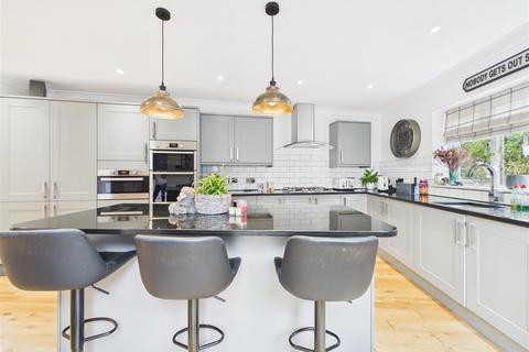 3 bedroom house for sale, Windsor Avenue, West Molesey