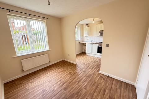 3 bedroom semi-detached house to rent, Charnwood Road, Corby NN17