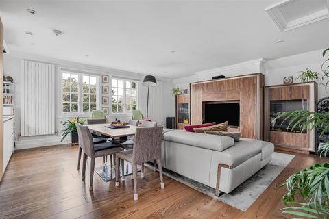 2 bedroom flat for sale, Hamels Park, Buntingford SG9