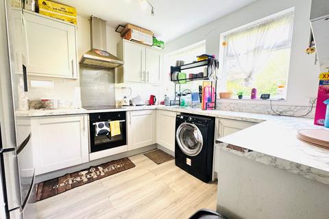 3 bedroom semi-detached house to rent, Uttoxeter New Road, DERBY