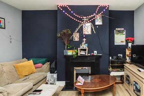 2 bedroom end of terrace house for sale, Butterthwaite Crescent, Sheffield S5