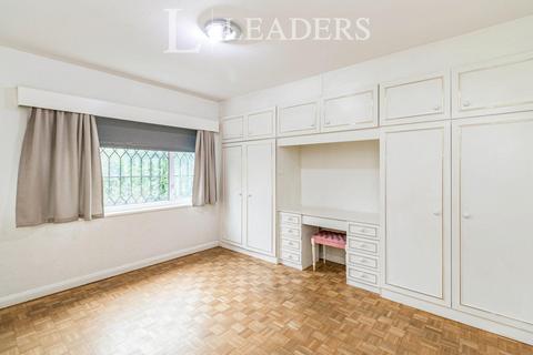 3 bedroom bungalow to rent, Cornwall Road, Cheam, Sutton, SM2