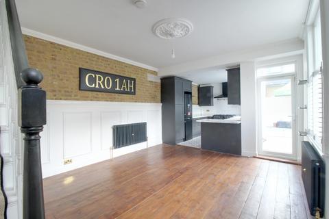 3 bedroom detached house to rent, Keens Road, Croydon CR0
