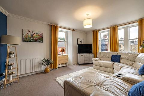 2 bedroom flat for sale, 2B, Market Place, Jedburgh TD8 6AP