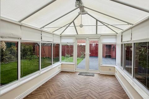 4 bedroom detached house to rent, Pilots Way, Hull, HU9